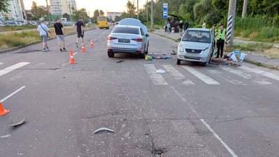 У Полтаві під час аварії травмувався неповнолітній хлопець: у якому він стані У Полтаві під час аварії травмувався неповнолітній хлопець: у якому він стані
