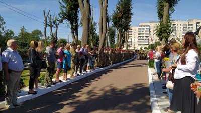 На Житомирщині вшановують пам'ять захисників України На Житомирщині вшановують пам'ять захисників України