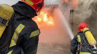 Херсонським рятувальникам придбають нові зимові костюми бюджетним коштом