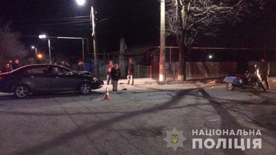На Донеччині зіткнулись легковик та мотоцикл: травмовані двоє людей. ФОТО На Донеччині зіткнулись легковик та мотоцикл: травмовані двоє людей. ФОТО