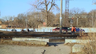На Житомирщині жителі Бердичева вимагають облаштувати пішохідний перехід через залізничні колії На Житомирщині жителі Бердичева вимагають облаштувати пішохідний перехід через залізничні колії