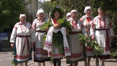 У Рівному вперше провели обряд водіння Куста, який притаманний Поліссю У Рівному вперше провели обряд водіння Куста, який притаманний Поліссю