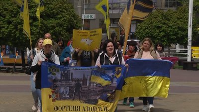 У Хмельницькому відбулась акція й мирна хода в підтримку військовополонених