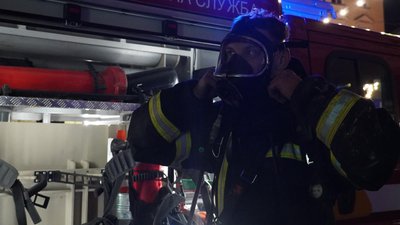 У Львові через пожежу в квартирі рятувальники евакуювали 5 людей