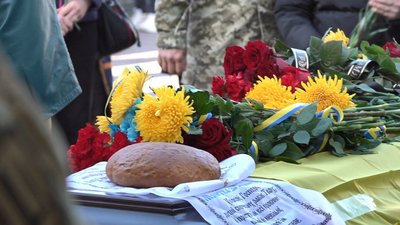 Попрощалися з полеглим під Бахмутом бійцем Попрощалися з полеглим під Бахмутом бійцем