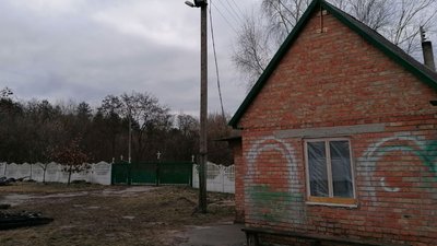 Місяць після пожежі у храмі в Бірках на Кіровоградщині. Де нині збираються парафіяни Місяць після пожежі у храмі в Бірках на Кіровоградщині. Де нині збираються парафіяни