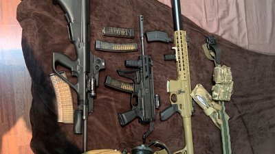 Вимагали неіснуючий борг, принижували, били та погрожували. У Дніпрі затримали шістьох вимагачів Вимагали неіснуючий борг, принижували, били та погрожували. У Дніпрі затримали шістьох вимагачів