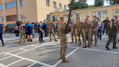 Львівський ліцей імені Героїв Крут Львівський ліцей імені Героїв Крут