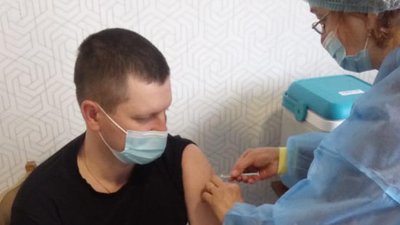 Понад пів сотні ковельських поліцейських щепили вакциною CoronaVac