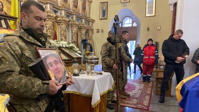 У Свято-Успенському соборі Полтави попрощалися із Андрієм Міщенком, який загинув на війні з Росією