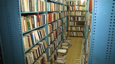 У бібліотеках Хмельниччини російськомовні книги відправляють у сховища