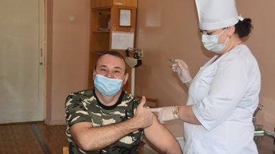 В Україні стартувала вакцинація військових за межами ООС В Україні стартувала вакцинація військових за межами ООС