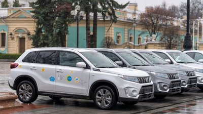 Медзаклади Житомирщини отримали вісім автомобілів від ЮНІСЕФ