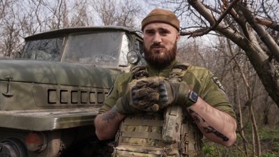 "Ворога треба вигнати з усієї української землі": як працюють артилеристи ЗСУ на Донеччині "Ворога треба вигнати з усієї української землі": як працюють артилеристи ЗСУ на Донеччині