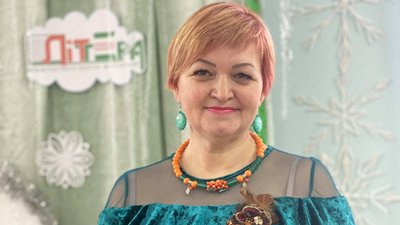 Житомирянка Інна Мокрицька створює новорічні прикраси з текстилю Житомирянка Інна Мокрицька створює новорічні прикраси з текстилю