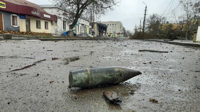 Вулиці Баштанки після боїв за місто, березень 2022 року. Вулиці Баштанки після боїв за місто, березень 2022 року.