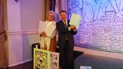 "Все життя театр". У Миколаєві підписали меморандум про співпрацю між ляльковим театром та вчителями "Все життя театр". У Миколаєві підписали меморандум про співпрацю між ляльковим театром та вчителями