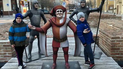 «Ми постійно отримуємо подарунки». Розповідь дніпрянки, яка з дітьми евакуювалася до Словаччини «Ми постійно отримуємо подарунки». Розповідь дніпрянки, яка з дітьми евакуювалася до Словаччини