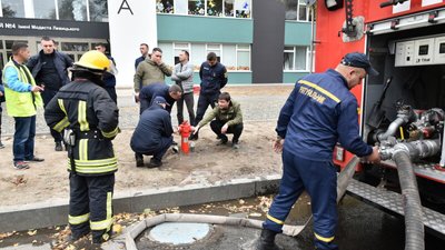 У рамках реконсрукції головної вулиці у Луцьку встановили нові пожежні гідранти У рамках реконсрукції головної вулиці у Луцьку встановили нові пожежні гідранти