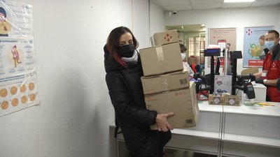 На Житомирщині 59 випускників інтернатів отримали подарунки від волонтерів з усієї України На Житомирщині 59 випускників інтернатів отримали подарунки від волонтерів з усієї України
