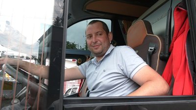 На Львівщині у пунктах пропуску запрацювала "єЧерга" для автобусів На Львівщині у пунктах пропуску запрацювала "єЧерга" для автобусів