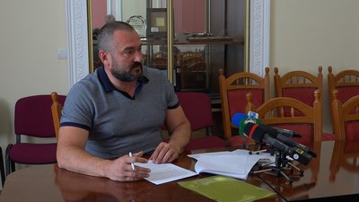 Жителям Чернігова частково компенсують вартість заміни вікон, вибитих під час бойових дій Жителям Чернігова частково компенсують вартість заміни вікон, вибитих під час бойових дій