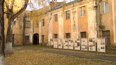 Конференція в Олицькому замку: на реставрацію пам'ятки виділили перші 10 мільйонів Конференція в Олицькому замку: на реставрацію пам'ятки виділили перші 10 мільйонів