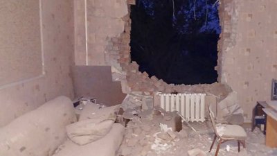 На Дніпропетровщині війська РФ обстріляли Нікополь: пошкоджені будинки, школи, магазин