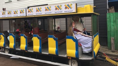 У Житомирі на Михайлівській у День святого Миколая стартував новорічний музичний потяг У Житомирі на Михайлівській у День святого Миколая стартував новорічний музичний потяг