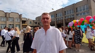 У школах Тернопільщини відбулося свято "Першого дзвоника" У школах Тернопільщини відбулося свято "Першого дзвоника"