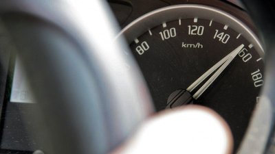Рекордні 165 км/год: на трасі Луцьк – Рівне зупинили водія, який втричі перевищив швидкість