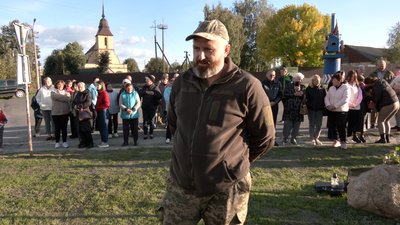 "Для вічної пам'яті": на Волині відкрили сквер на честь загиблого військового Вячеслава Зенца "Для вічної пам'яті": на Волині відкрили сквер на честь загиблого військового Вячеслава Зенца