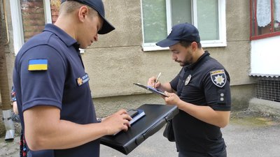"У кожного є ключ": у мікрорайоні Луцька перевірили доступ до укриттів у багатоповерхівках "У кожного є ключ": у мікрорайоні Луцька перевірили доступ до укриттів у багатоповерхівках