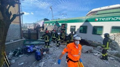 В Італії рушив та зійшов з рейок потяг без машиніста