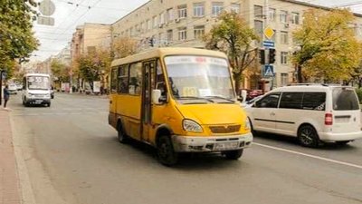 У Кропивницькому автобуси чотирьох маршрутів не їздитимуть через коронавірус у водія