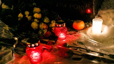 Лампадки та квіти, Революція гідності, Небесна Сотня