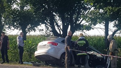 Смертельна ДТП на Вінниччині: загинули троє людей Смертельна ДТП на Вінниччині: загинули троє людей
