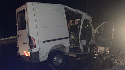 На Львівщині зіткнулися автопоїзд та мікроавтобус: одна людина загинула На Львівщині зіткнулися автопоїзд та мікроавтобус: одна людина загинула