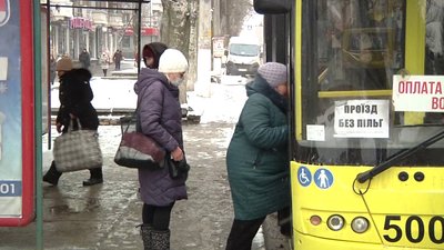 Південний циклон на Херсонщині: як негода вплинула на життя херсонців Південний циклон на Херсонщині: як негода вплинула на життя херсонців