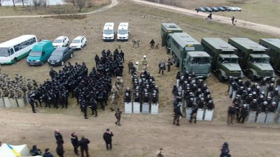 Силовики Житомирщини тренуються захищати кордон від нелегальних мігрантів Силовики Житомирщини тренуються захищати кордон від нелегальних мігрантів