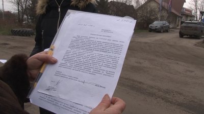 Жителі черкаського мікрорайону "Поляна" просять освітлити зупинку та пустити міський транспорт Жителі черкаського мікрорайону "Поляна" просять освітлити зупинку та пустити міський транспорт