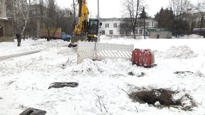 У Житомирі ліквідують порив колектора У Житомирі ліквідують порив колектора