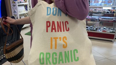 Обмежене використання пластику: у що пакують продукти закарпатці