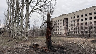 Армія РФ за добу зруйнувала под 20 об'єктів інфраструктури, серед них лікарня, школа та житлові будинки Армія РФ за добу зруйнувала под 20 об'єктів інфраструктури, серед них лікарня, школа та житлові будинки