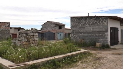 У Франківську містяни і надзвичайники не можуть поділити ділянку землі