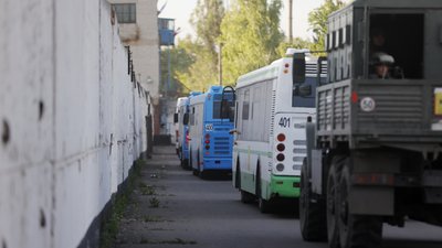 Евакуаційна місія з "Азовсталі" триває — Зеленський Евакуаційна місія з "Азовсталі" триває — Зеленський