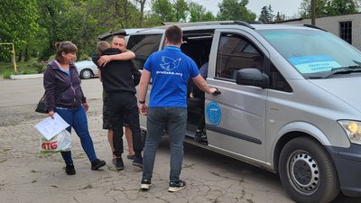 Поранені на Синельниківщині, 18 бійців повернулися з полону. Головні новини Дніпра та області 6 травня Поранені на Синельниківщині, 18 бійців повернулися з полону. Головні новини Дніпра та області 6 травня