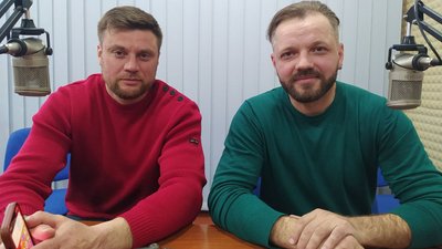 Ігор Воєвуцький і артисти хорової капели "Орея" представлять в Житомирі оновлену версію проєкту "Коло Франка" Ігор Воєвуцький і артисти хорової капели "Орея" представлять в Житомирі оновлену версію проєкту "Коло Франка"