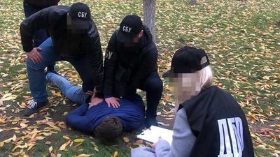 У Херсоні СБУ викрила слідчого поліції на хабарі