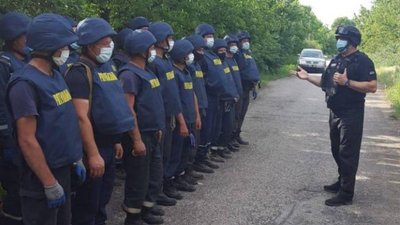 Рятувальники на сході Рятувальники на сході